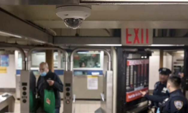 每节车厢安装2个摄像头！纽约地铁全面打击犯罪！